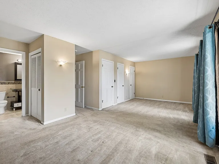 7541 Old Post Rd #14 — Photo 5