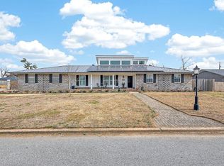 1001 S 19th St, Rogers, AR 72758