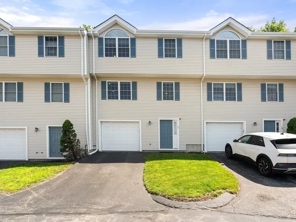 985 Trapelo Rd Unit 17, Waltham, MA 02452