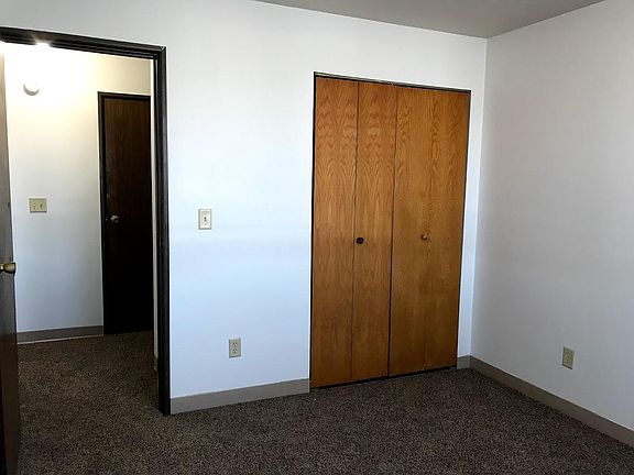 5th image of 2415 4th Ave N APT 11