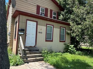 1722 Valley Dr, Syracuse, NY 13207