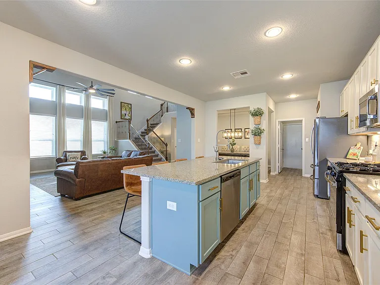 5439 Rustic Ruby Dr — Photo 9