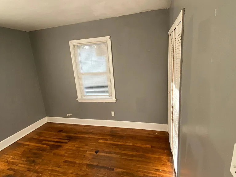 132 W South St — Photo 5
