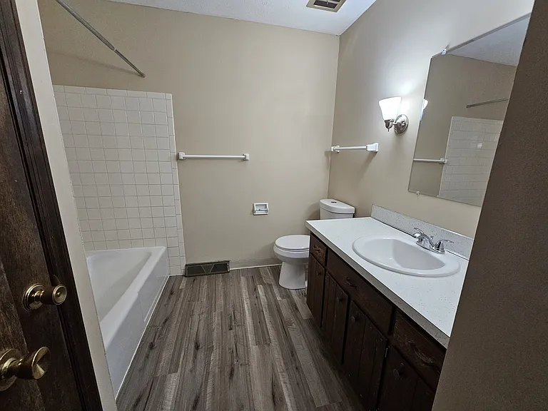 5011 Godown Rd #C — Photo 16