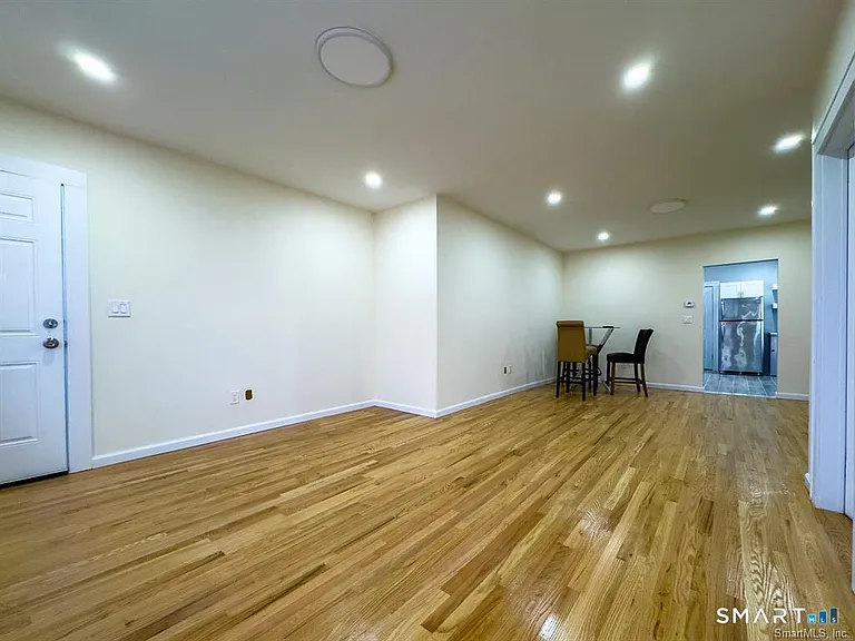 23 Lake St — Photo 11