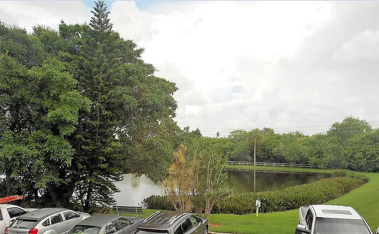 2 bed, 1095 sqft, $2,200 — Photo 4