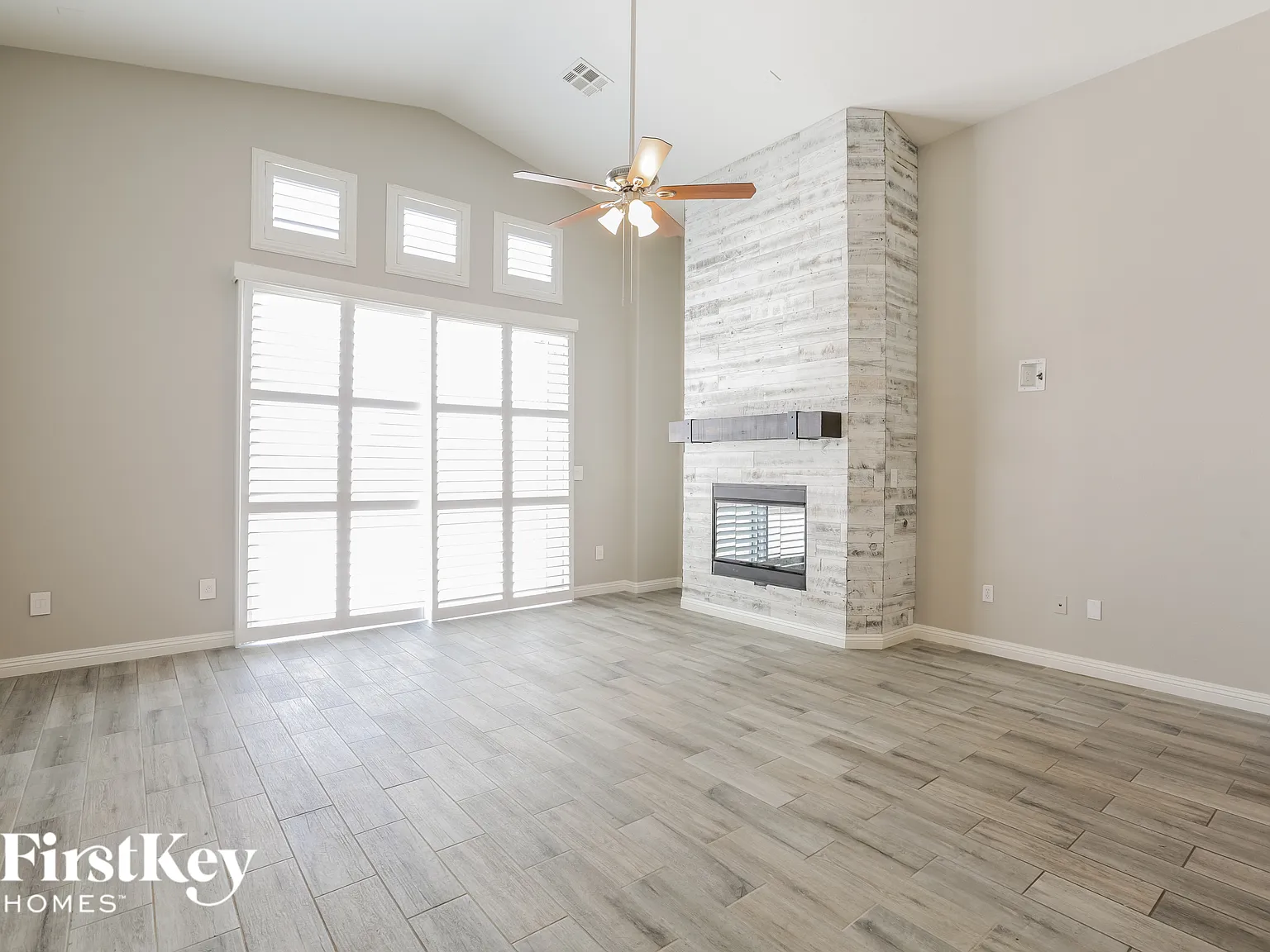4 bed, 2.0 bath, 2212 sqft, $2,685 — Photo 3