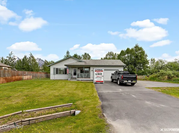 13693 E Guernsey Ln, Palmer, AK 99645