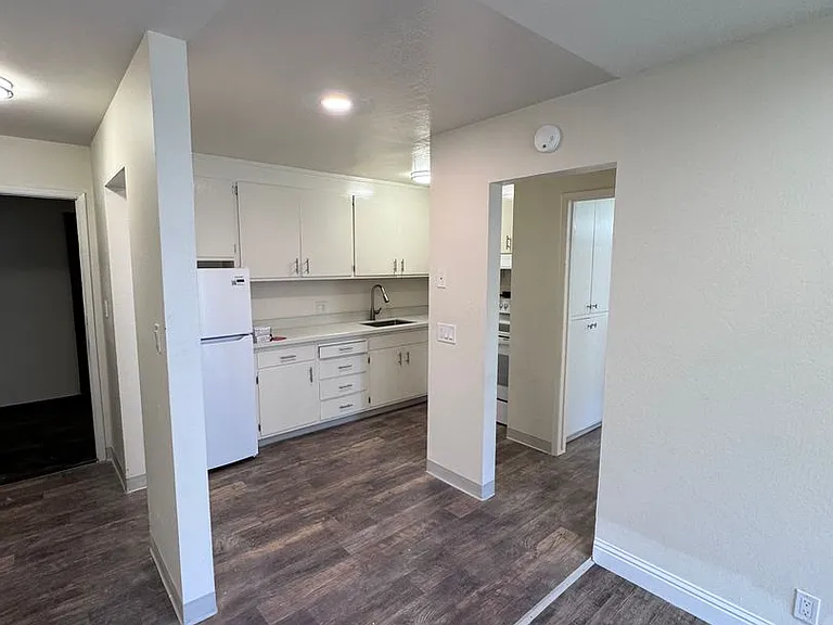532 Bancroft Avenue — Photo 2