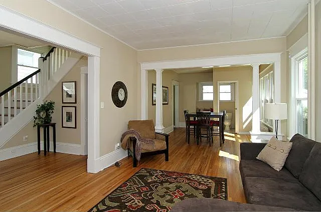 1445 Sherburne Ave — Photo 2