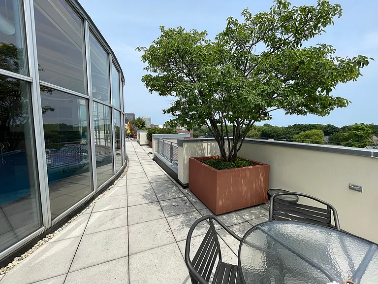 1222 Chicago Ave #402 — Photo 14