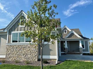 123 Spring Farm Ln, Saint Paul, MN 55127