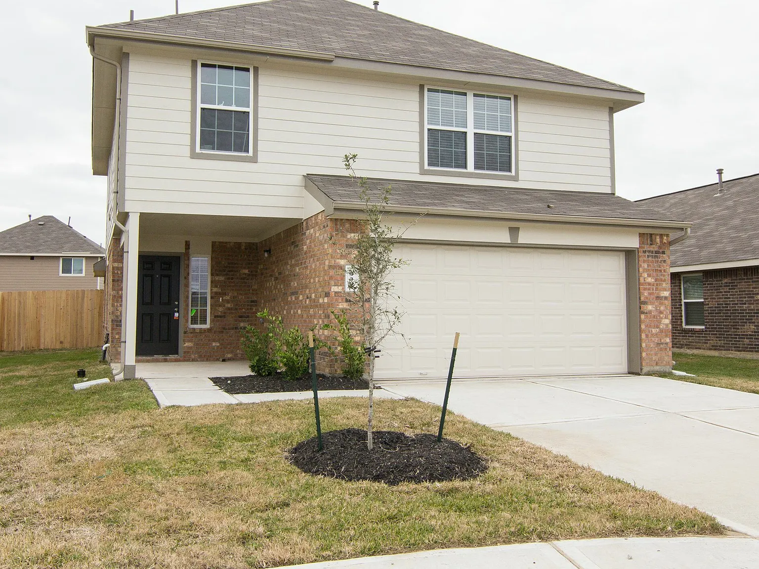 Saltgrass Crossing — Photo 1