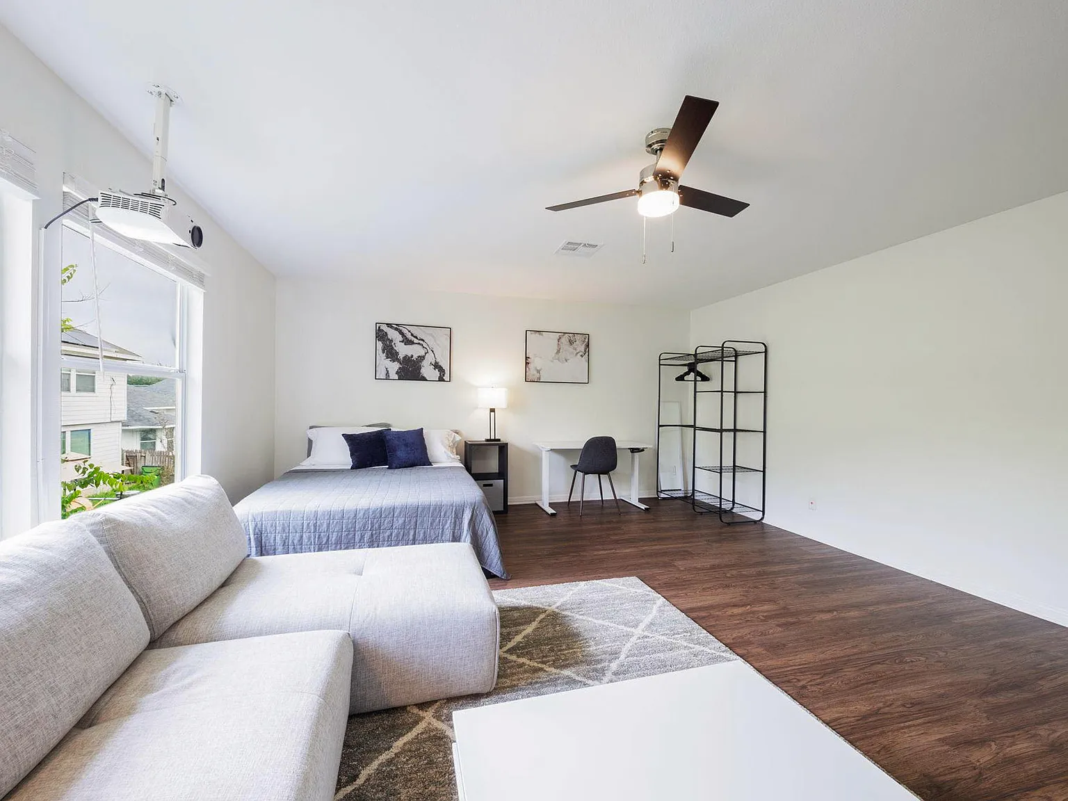 4 bed, 3.5 bath, $1,048 — Photo 2