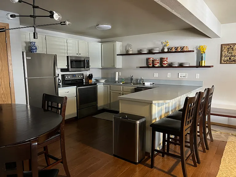 kitchen/dining