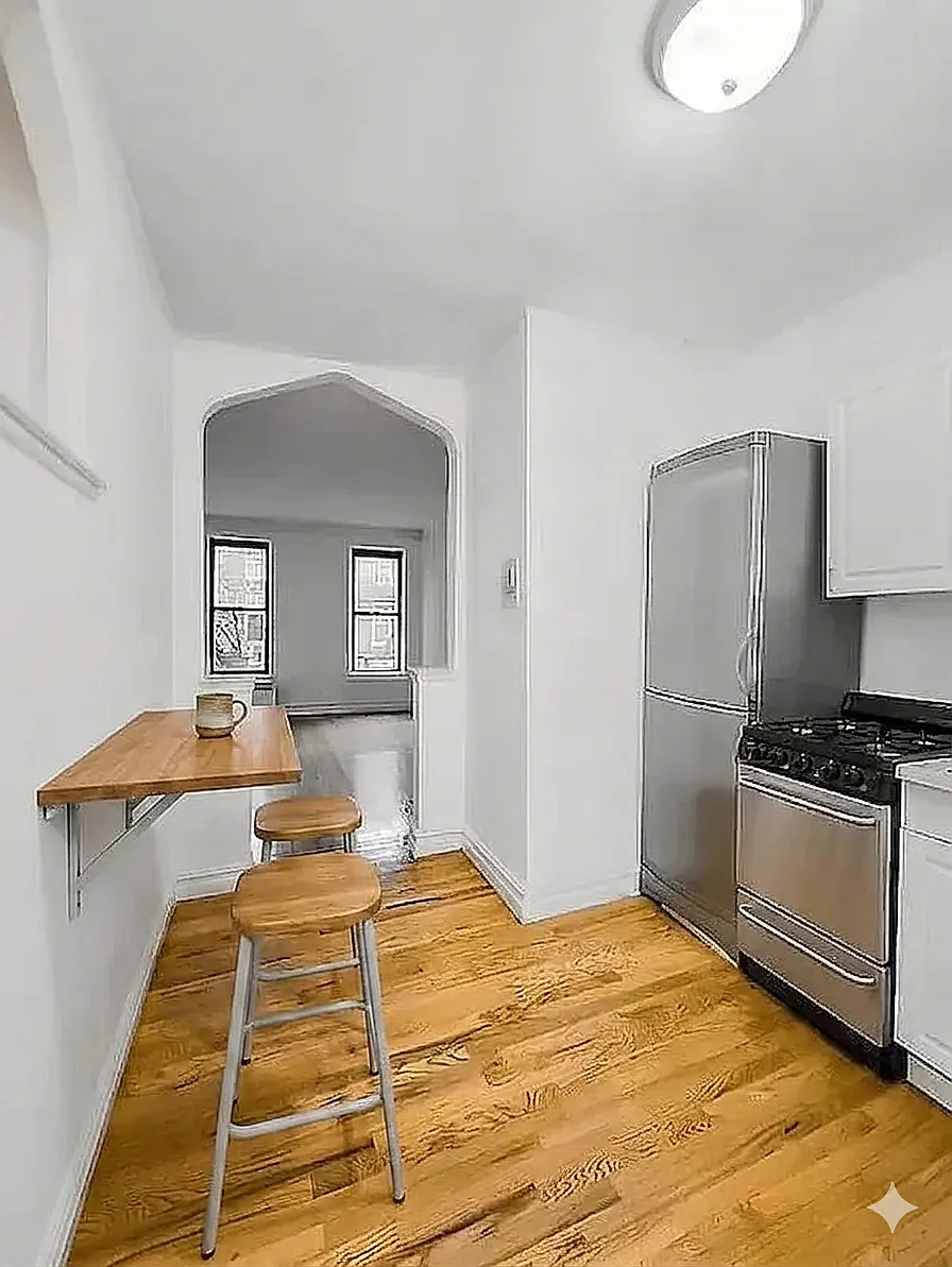 Building Photo - 322 E 74th St #3B