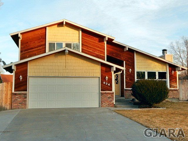 1st image of 834 Catalina Ct