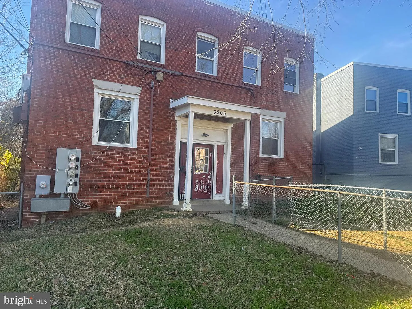 3205 Buena Vista Ter SE photo 1