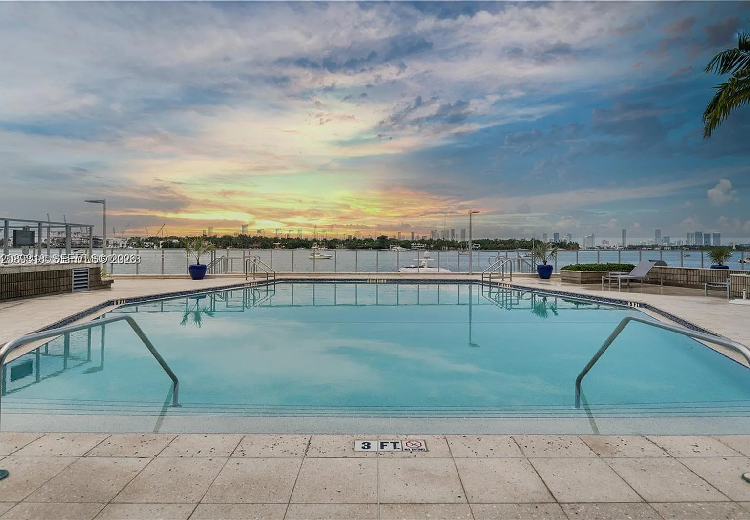 South Bay Club Condo — Photo 4