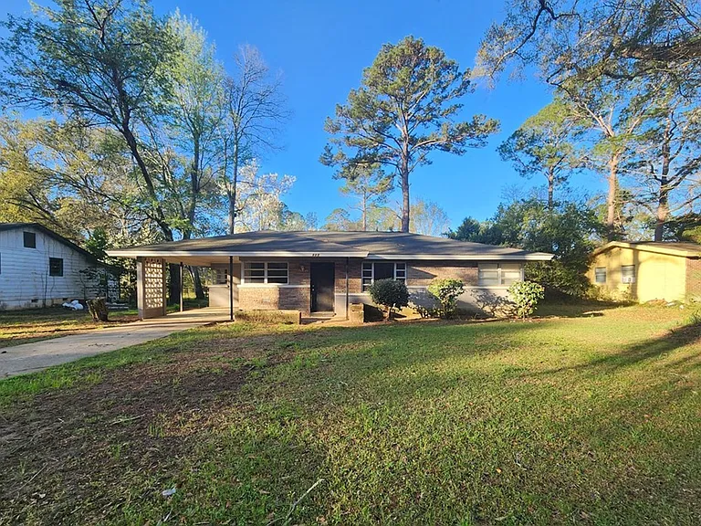 511 Johnson Rd — Photo 2