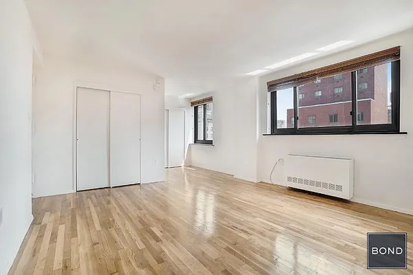 Rented by Bond New York | media 13