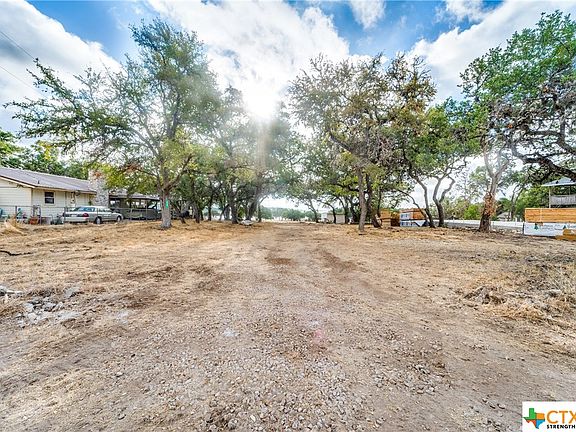 3rd image of 2768 Lakeshore Dr