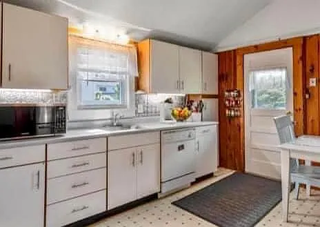 2 bed, 744 sqft, $2,600 — Photo 2