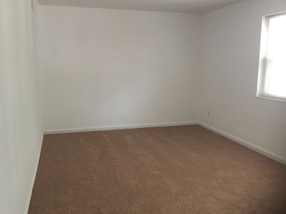 1st image of 3047 Patrick Henry Dr