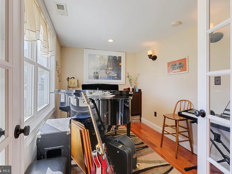 7808 Harbor Rd — Photo 33