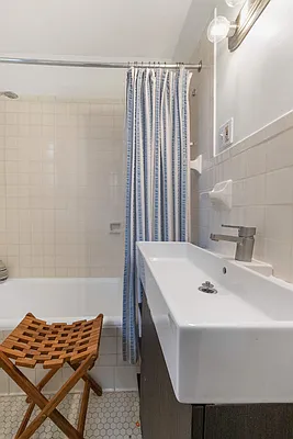 Sold by Compass | media 6