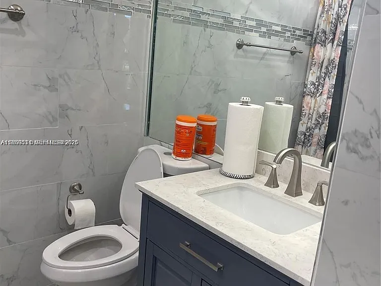5133 Brisata Cir #L — Photo 33