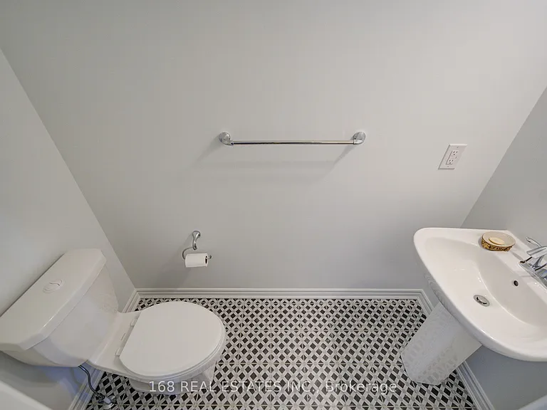 44 Azure Dr — Photo 21