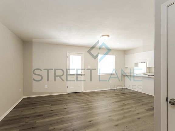 5th image of 2245 W Corrine Dr