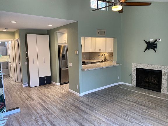 4th image of 4575 Ohio St Unit 5