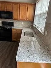 520 Hammersmith Dr — Photo 3