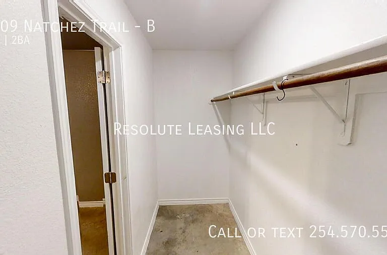 1409 Natchez Trl #B — Photo 15