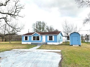 119 Egret Canal S, Baytown, TX 77523