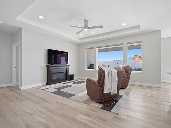 4th image of 3133 Penbrook Ln