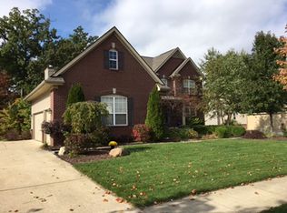 136 Wildrose Dr, White Lake, MI