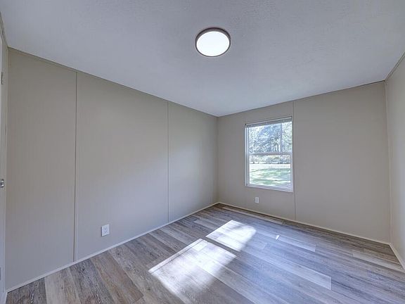 3rd image of 128 Lockerman Rd