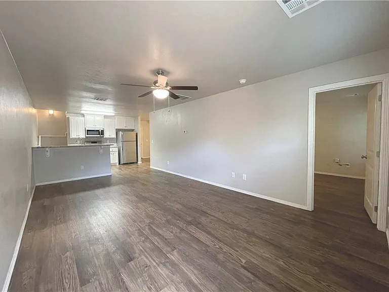 2127 Buena Vida Ln — Photo 14