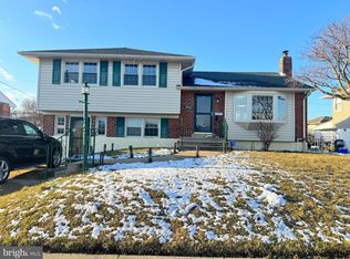 9962 Hardy Rd, Philadelphia, PA 19115