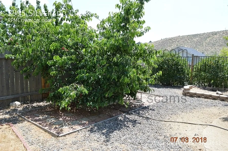 BIG, Beautiful home in Northwest Reno — Photo 4