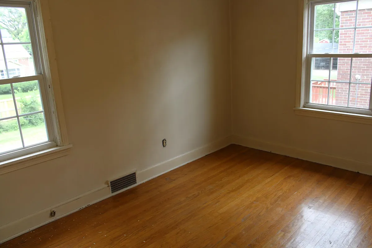 Building Photo - 2117 Gladstone Ave #B