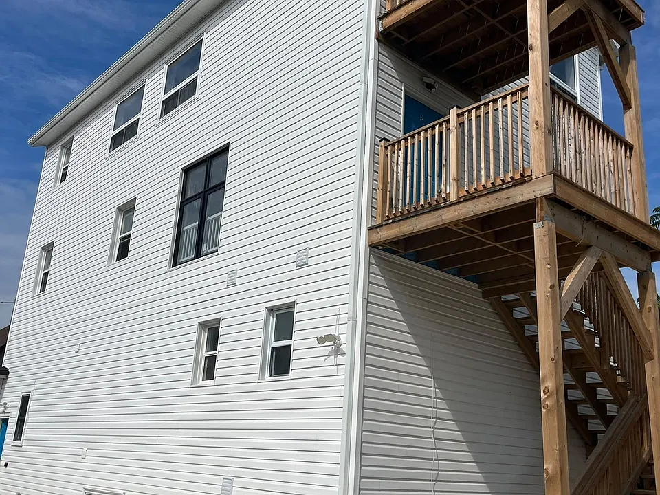 2 Patricia St #3