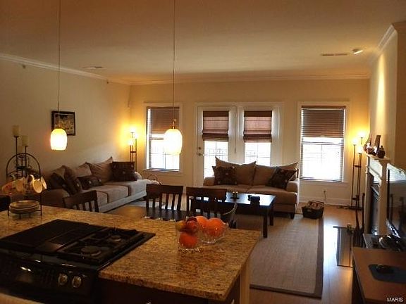 3rd image of 2211 S Grand Ave #209