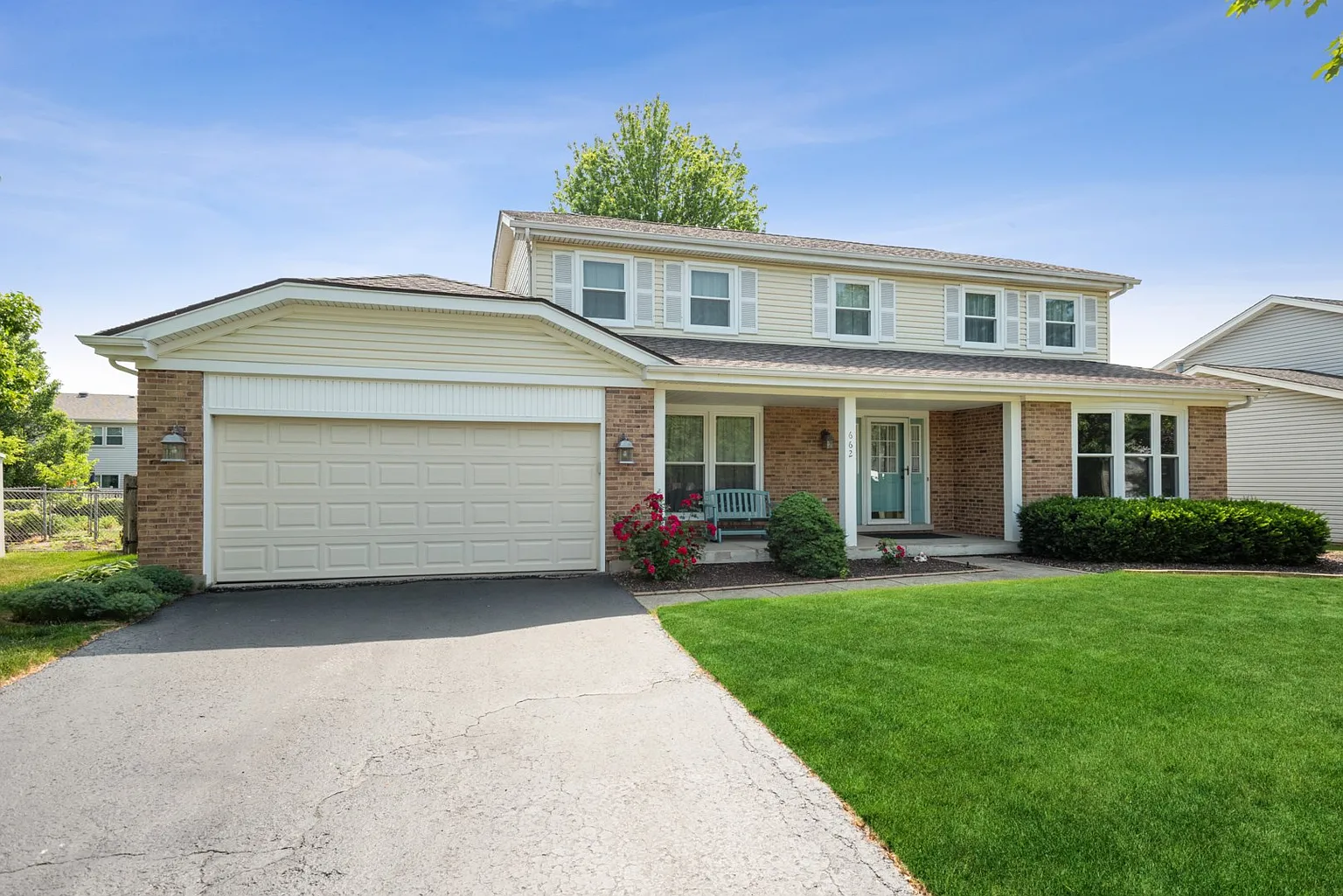 662 Andrew Ln photo 1