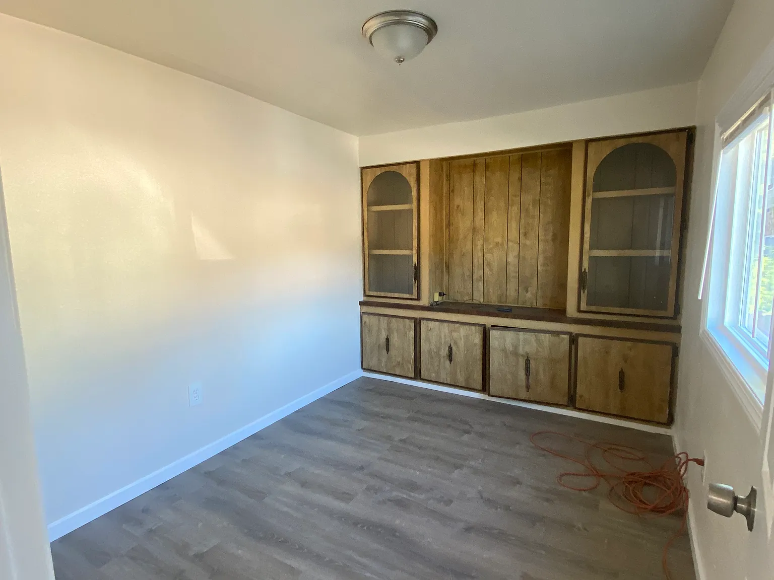 3 bed, 960 sqft, $1,800 — Photo 3