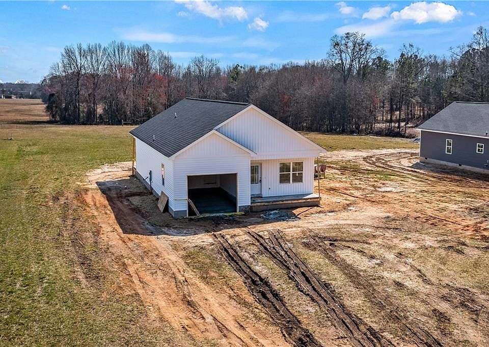 524B Big Creek Rd, Belton, SC 29627 | Zillow