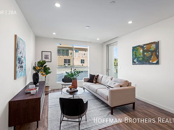 4th image of 714 N Sweetzer Ave #103A